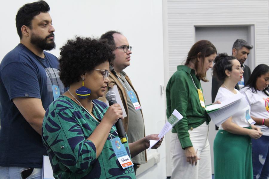 Participante apresenta propostas na Pré-Conferência de São José dos Campos | Foto: Fábio Freitas