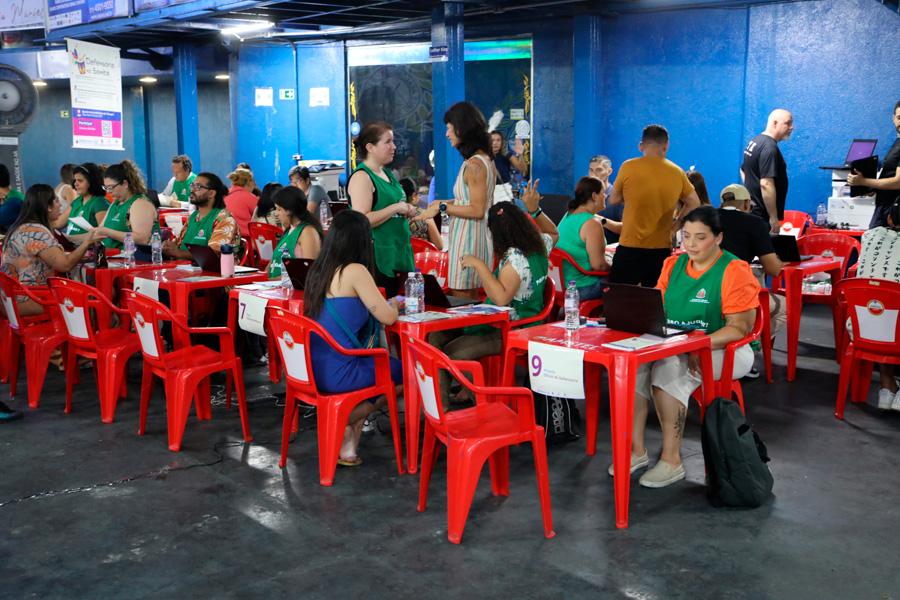 Mutirão ocorre na quadra da escola de samba Acadêmicos do Tatuapé, na Zona Leste da capital paulista