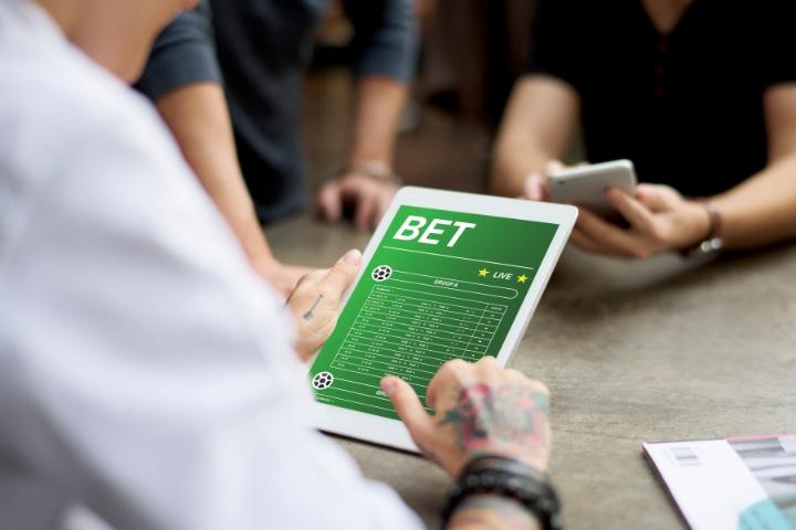 Defensorias Públicas se manifestam sobre regulamentação da publicidade de Bets no Brasil