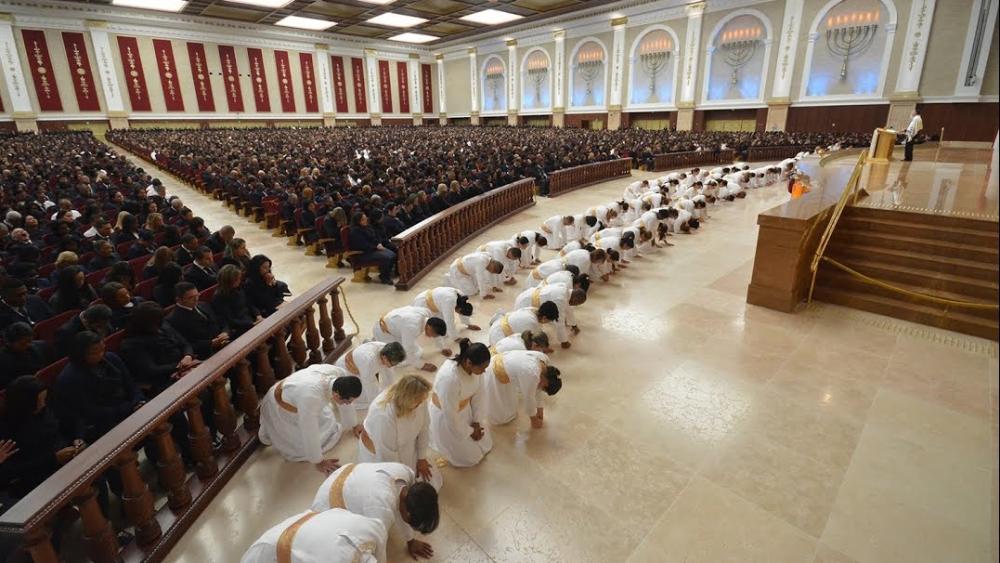 A pedido da Defensoria Pública, Justiça determina que Igreja Universal devolva R$ 200 mil a fiel que fez