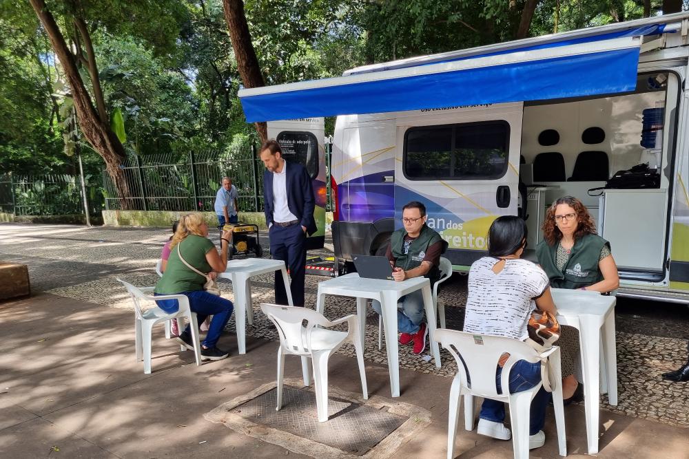 Defensoria prestou orientações jurídicas sobre temas como renegociação de dívidas com os bancos, juros abusivos em créditos e empréstimos, entre outros