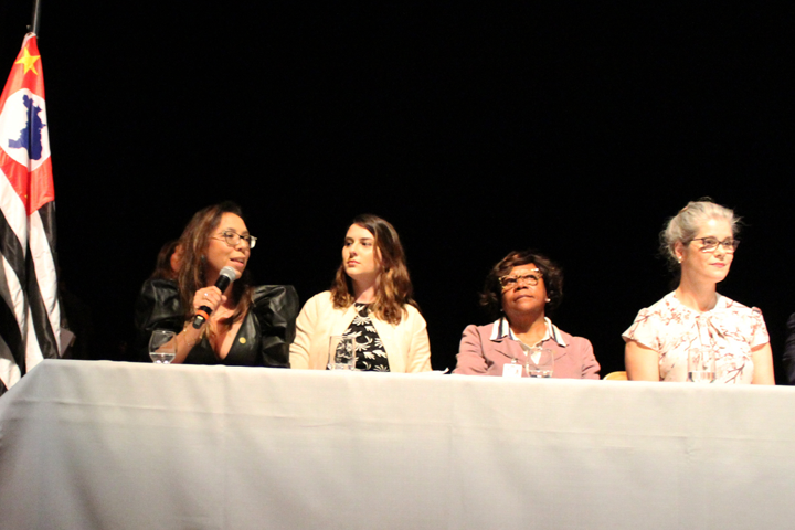 Cerimônia foi realizada no Teatro Sérgio Cardoso, na cidade de São Paulo. Foto: CCSAI/DPE-SP