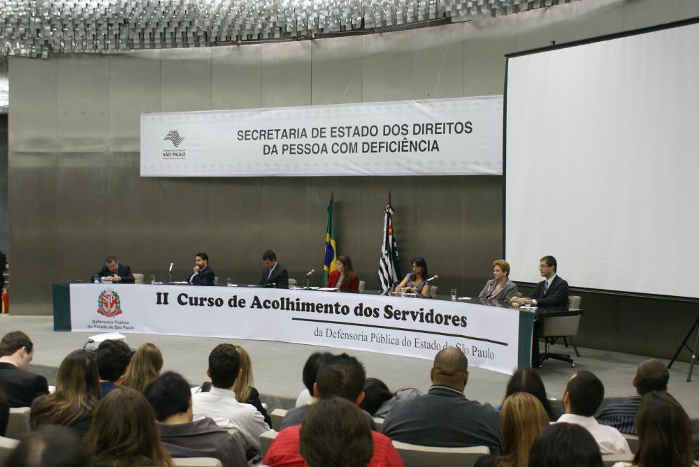 Curso de acolhimento de servidores e servidoras, em 2010